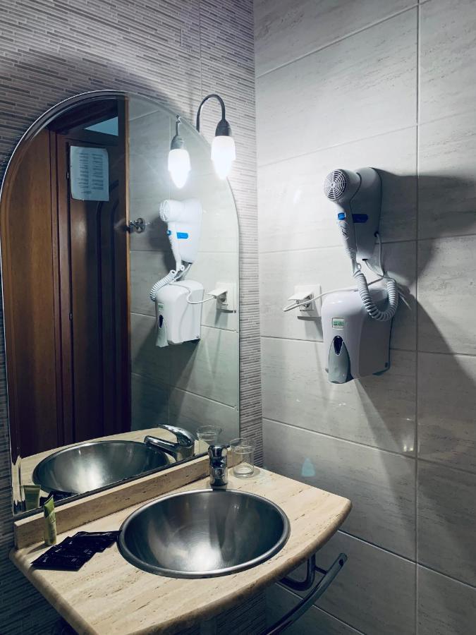 Platon Hotel Néi Póri Kültér fotó