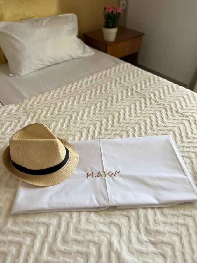 Platon Hotel Néi Póri Kültér fotó